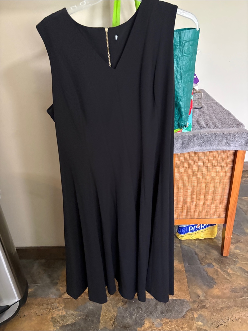 Classic Black V-Neck Midi Dress - Timeless Sleeveless Design